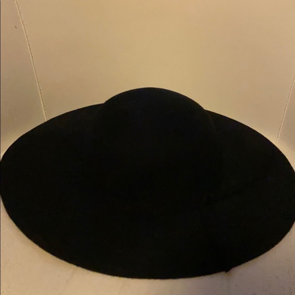 100% wool hat
